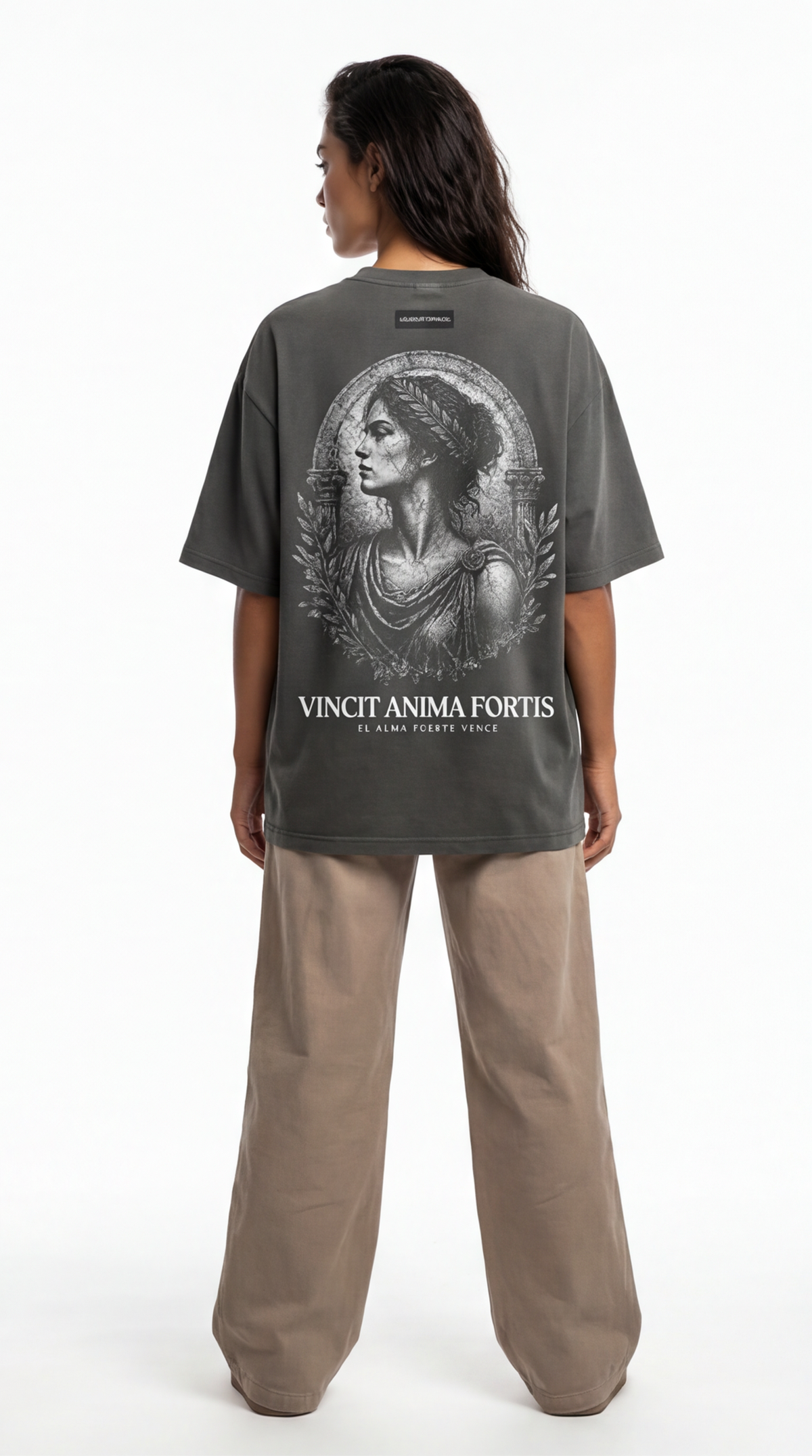 Camiseta Vincit Anima Fortis