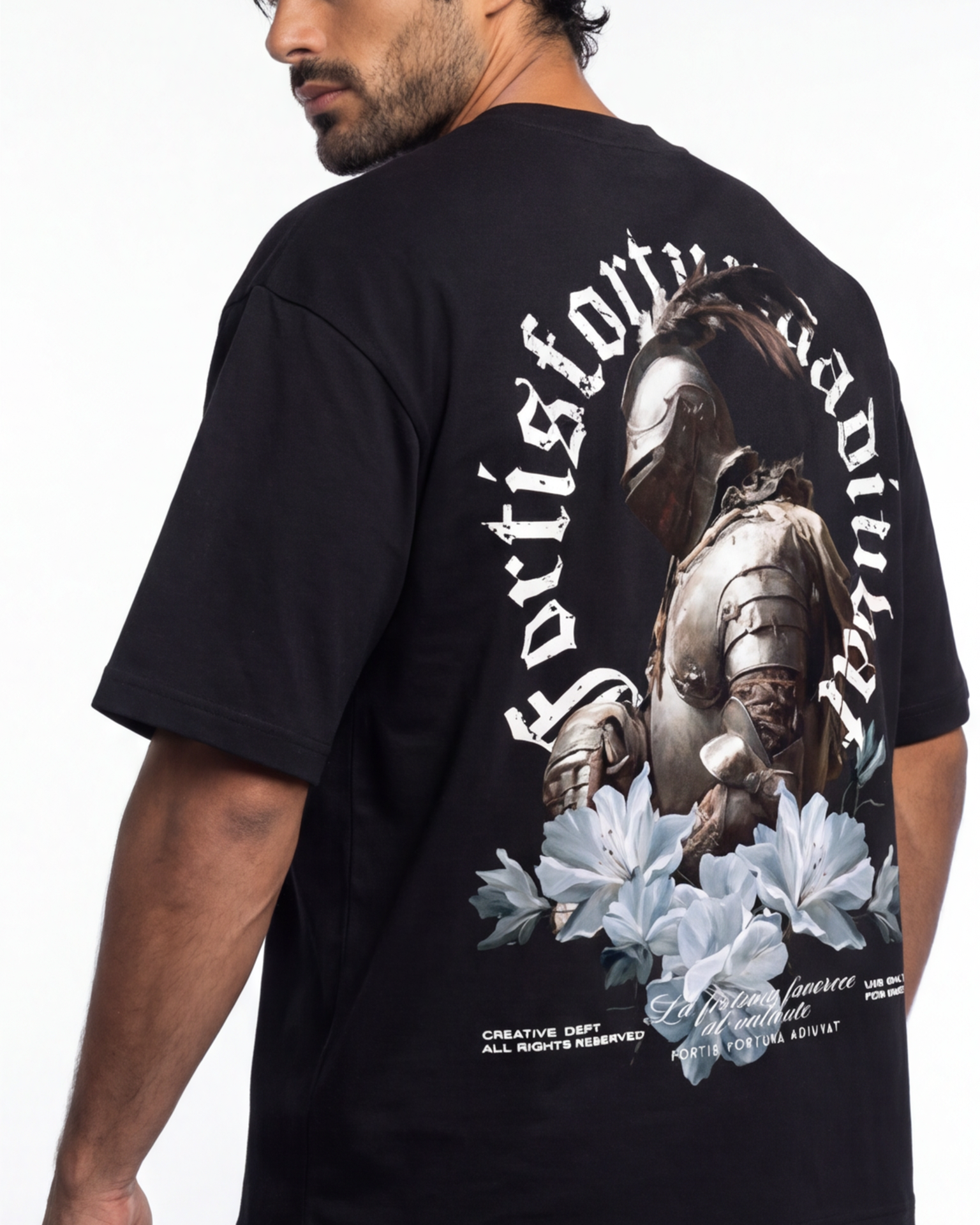 Camiseta Fortis Fortuna Adiuvat · Frase Latina Streetwear