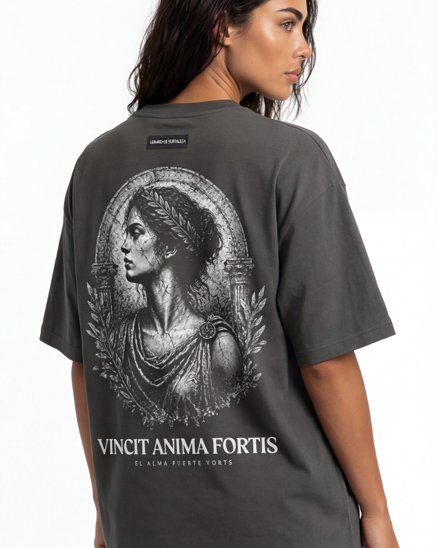Camiseta Vincit Anima Fortis