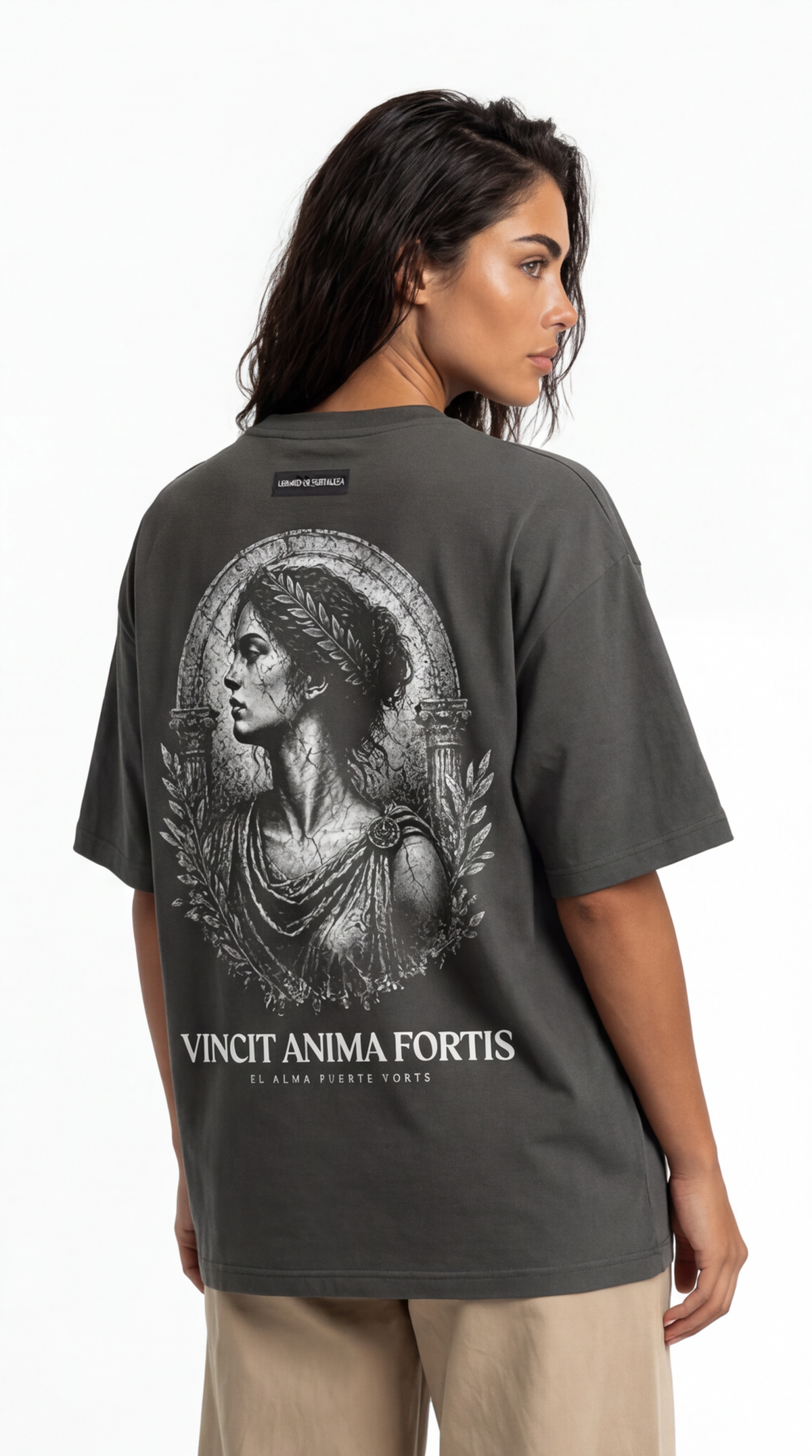 Camiseta Vincit Anima Fortis