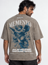 Memento Audere Semper Verde Acid Wash - espalda con modelo