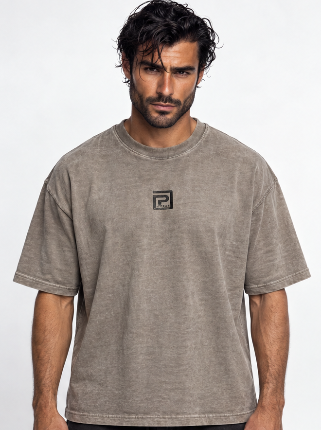 Memento Audere Semper Verde Acid Wash - frontal con modelo